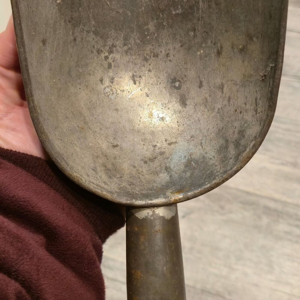 Vintage Metal Grain Scoop Shovel Rustic Farmhouse Primitive Antique Steel Tool - Picture 10 of 13